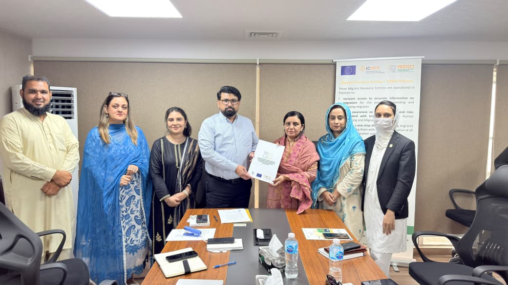 (MoU) Signing Between Aurat Foundation and Migrant Resource Centres (MRCs) to Strengthen Reintegration Support for Returnees